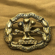 Load image into Gallery viewer, Original WW1 British Army South Lancashire Regiment Cap Badge - The Militaria Shop