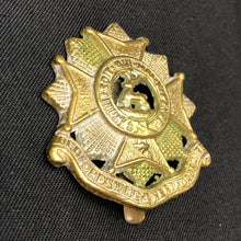 Load image into Gallery viewer, Original British Army WW1 / WW2 Bedfordshire & Hertfordshire Regiment Cap Badge - The Militaria Shop