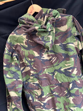 Load image into Gallery viewer, British Army DPM Camouflaged jacket Smock Windproof -Size 160/88 - The Militaria Shop