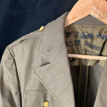 Lade das Bild in den Galerie-Viewer, Original WW2 US Army Class A Dress Jacket 1940 - Private Ryan Prop - 38" Large - The Militaria Shop