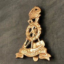 Charger l'image dans la galerie, Original British Army Cap/Beret Badge - Labour Corps - The Militaria Shop