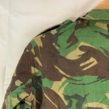 Charger l'image dans la galerie, Genuine British Army Jungle DPM Camouflage Combat Jacket - Size 170/96 - The Militaria Shop
