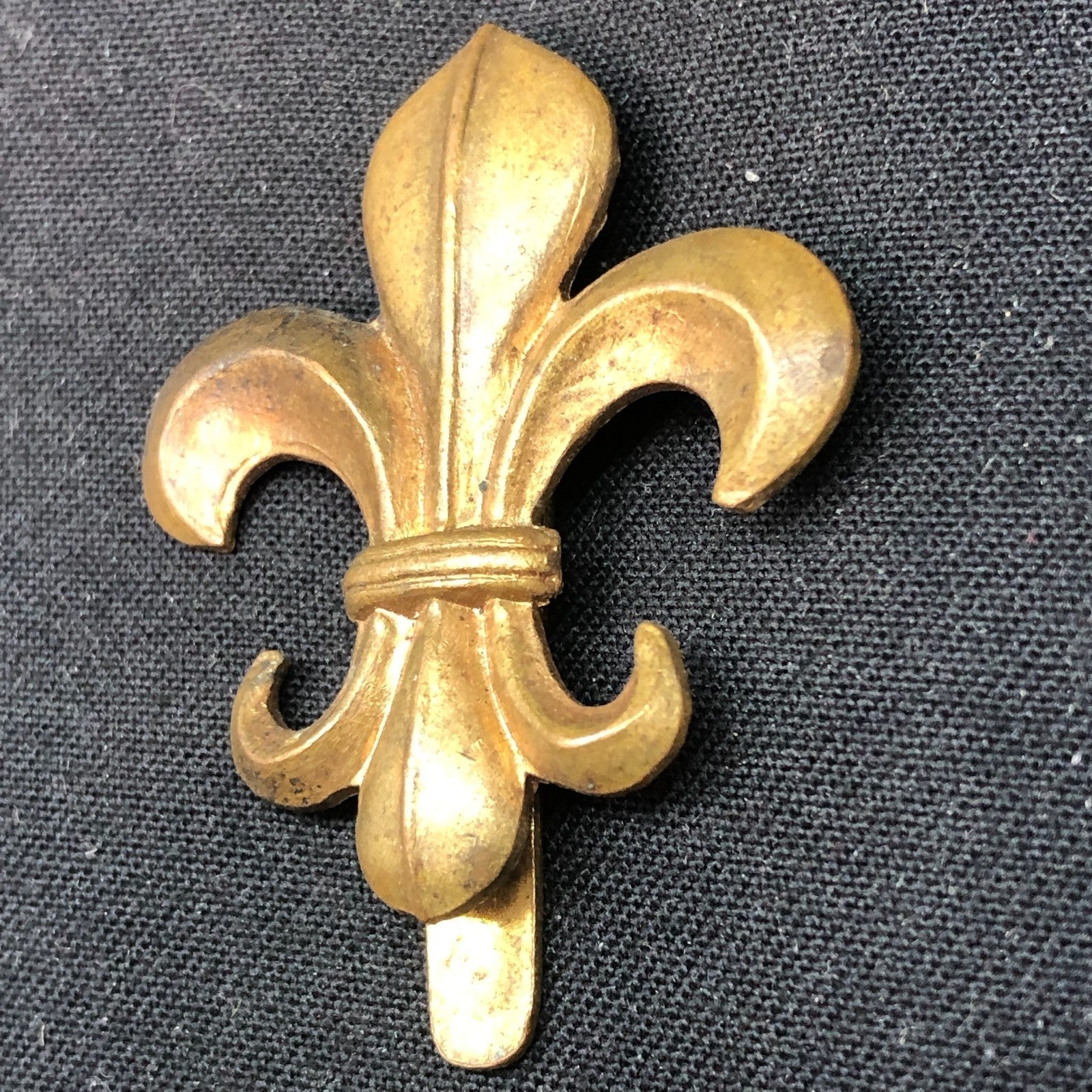 Original WW2 British Army Cap Badge - Manchester Regiment - The Militaria Shop