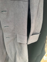 Charger l'image dans la galerie, Genuine British Army Surplus Household Guards Greatcoat Overcoat Size 88cm - The Militaria Shop