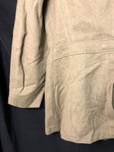Lade das Bild in den Galerie-Viewer, Original WW2 US Army Class A Dress Jacket - Private Ryan Prop - 39" Short - The Militaria Shop