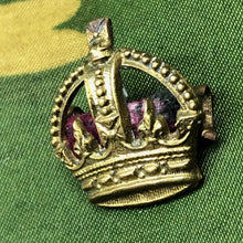 Lade das Bild in den Galerie-Viewer, Original WW1/WW2 British Army Rank Crown - The Militaria Shop