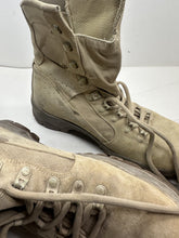 Lade das Bild in den Galerie-Viewer, British Army Surplus Brown Leather Combat Boots - Size UK 9.5 W - The Militaria Shop