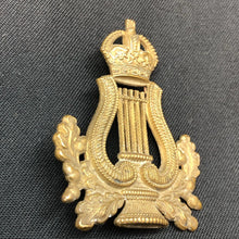 Load image into Gallery viewer, Original WW1 / WW2 British Army Musician's Badge - The Militaria Shop
