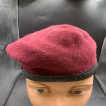 Lade das Bild in den Galerie-Viewer, Genuine British Army Airborne Forces Paratrooper Beret - Size 56 - The Militaria Shop