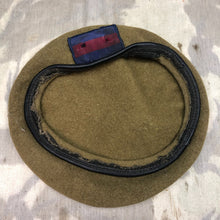 Lade das Bild in den Galerie-Viewer, Genuine British Army Beret - Guards Regiment - Size 54 - The Militaria Shop