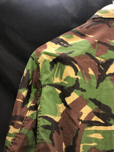 Charger l'image dans la galerie, Genuine British Army Camouflage DPM Jacket - Size 160/96 - The Militaria Shop
