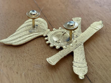 Charger l'image dans la galerie, Original Italian Army Hat Badge - The Militaria Shop