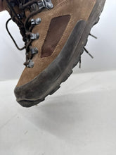Load image into Gallery viewer, British Army Surplus Brown Leather Combat Boots - ITURRI - Size UK 9 M - The Militaria Shop