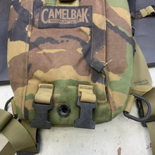 Charger l'image dans la galerie, Genuine British Army DPM Camouflaged Individual Hydration System - The Militaria Shop