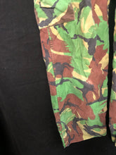 Charger l'image dans la galerie, Genuine British Army Forces 68 Pattern DPM Trousers - Waist 28" - The Militaria Shop