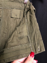 Charger l'image dans la galerie, British Army OD Green Lightweight Combat Trousers - Size 75/76/92 - The Militaria Shop