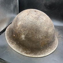 Charger l'image dans la galerie, Original WW2 British/Canadian Army Mk3 Turtle Combat Helmet - The Militaria Shop