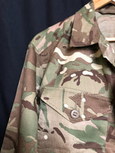 Charger l'image dans la galerie, British Army MTP Camouflaged Combat Barrack Shirt - Size 170/95 - The Militaria Shop