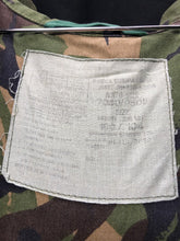 Lade das Bild in den Galerie-Viewer, Genuine British Army Surplus Combat Jacket Smock DPM - Size 190/104 - The Militaria Shop