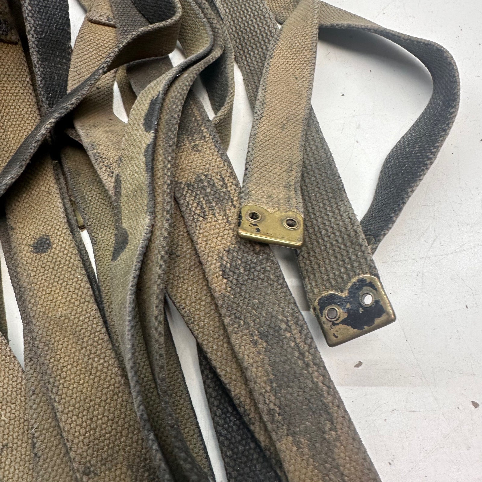 Bulk Lot of 10 WW2 British Army 37 Pattern Shoulder Straps - The Militaria Shop