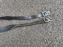 Lade das Bild in den Galerie-Viewer, Original German Army Leather Equipment Y-Straps - The Militaria Shop