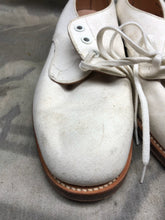 Load image into Gallery viewer, Genuine British Army Women's White Summer Shoes - WW2 Pattern - Size UK 5 L - The Militaria Shop