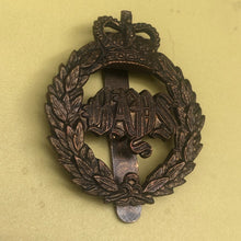 Load image into Gallery viewer, Genuine British Army 2nd Dragoon Guards Cap Badge - The Militaria Shop