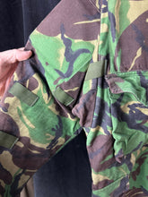 Load image into Gallery viewer, Original British Army Sniper Smock Camouflaged Woodland DPM - Size 160/88 - The Militaria Shop