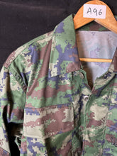 Load image into Gallery viewer, Genuine Royal Thai Marine Corps Navy Camouflaged Jacket - 44" Chest - The Militaria Shop