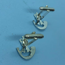 Charger l'image dans la galerie, British Army Light Infantry Regiment Cufflinks Set - The Militaria Shop