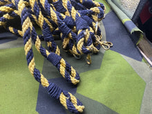 Lade das Bild in den Galerie-Viewer, Original British Army Whistle Lanyard with Clip - The Militaria Shop