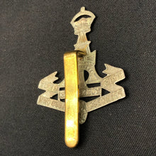 Lade das Bild in den Galerie-Viewer, Original WW1 British Army Cap Badge - Princess of Wale's Own Yorkshire Regiment - The Militaria Shop