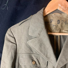 Lade das Bild in den Galerie-Viewer, Original WW2 US Army Class A Dress Jacket 1940 - Private Ryan Prop - 38" Large - The Militaria Shop