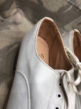 Load image into Gallery viewer, Genuine British Army Women's White Summer Shoes - WW2 Pattern - Size UK 11.5 M - The Militaria Shop