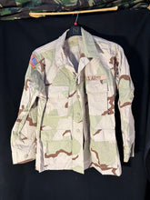 Charger l'image dans la galerie, Gulf War US Army DCU Camouflaged Combat Field Coat/Jacket - Small/Short - The Militaria Shop