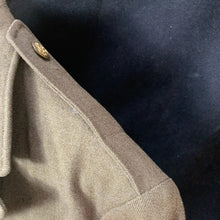 Lade das Bild in den Galerie-Viewer, Original WW2 US Army Class A Dress Jacket 1941 - Private Ryan Prop - 39" Long - The Militaria Shop