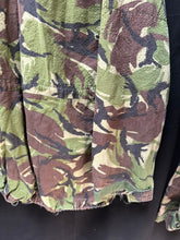 Lade das Bild in den Galerie-Viewer, Genuine British Army DPM Camouflaged Combat Field Jacket - Size 170/112 - The Militaria Shop