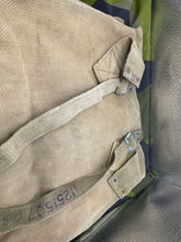 Charger l'image dans la galerie, Original WW2 British Army Officer's 37 Pattern Large Pack with Carrying Handle - The Militaria Shop