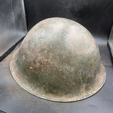 Charger l'image dans la galerie, Original WW2 British/Canadian Army Mk3 Turtle Combat Helmet - The Militaria Shop