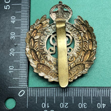 Load image into Gallery viewer, Original WW1 British Army Royal Engineers GV Cap Badge - The Militaria Shop