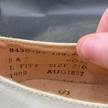Load image into Gallery viewer, Genuine British Army Summer White Dress Shoes - Size 210 - Approx UK 2.5 - The Militaria Shop