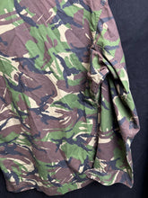 Charger l'image dans la galerie, Surplus British Army DPM Camouflaged Jacket Combat Lightweight - Size 180/96 - The Militaria Shop