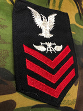 Charger l'image dans la galerie, Genuine US Navy Aviation Fire Control Patch / Badge - The Militaria Shop