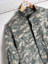Charger l'image dans la galerie, Surplus US Army ACU Combat Uniform Jacket-Large X Long - The Militaria Shop
