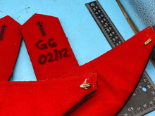 Lade das Bild in den Galerie-Viewer, Pair of Original British Army Grenadier Guards Bandsman's Epaulettes / Wings - The Militaria Shop