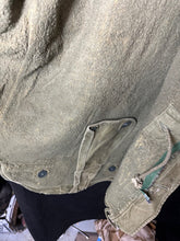 Lade das Bild in den Galerie-Viewer, Genuine British Army Issue 1950s Middle Parka Coat Size 4 - 44" Chest - RARE - The Militaria Shop