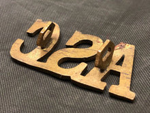 Lade das Bild in den Galerie-Viewer, Original WW1 British Army Brass Shoulder Title - Army Service Corps ASC - The Militaria Shop