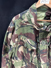 Charger l'image dans la galerie, Genuine British Army DPM Camouflaged Combat Field Jacket - Size 170/104 - The Militaria Shop