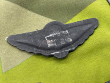 Lade das Bild in den Galerie-Viewer, Canadian Airborne Paratroopers Qualification Jump Wings Badge - The Militaria Shop