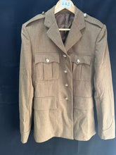 Lade das Bild in den Galerie-Viewer, British Army Surplus No.2 Service Dress Jacket - Size 182/100/84 - The Militaria Shop